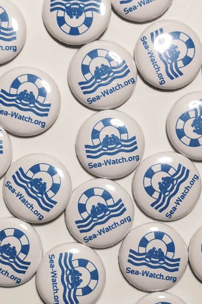 Button Sea Watch Logo White